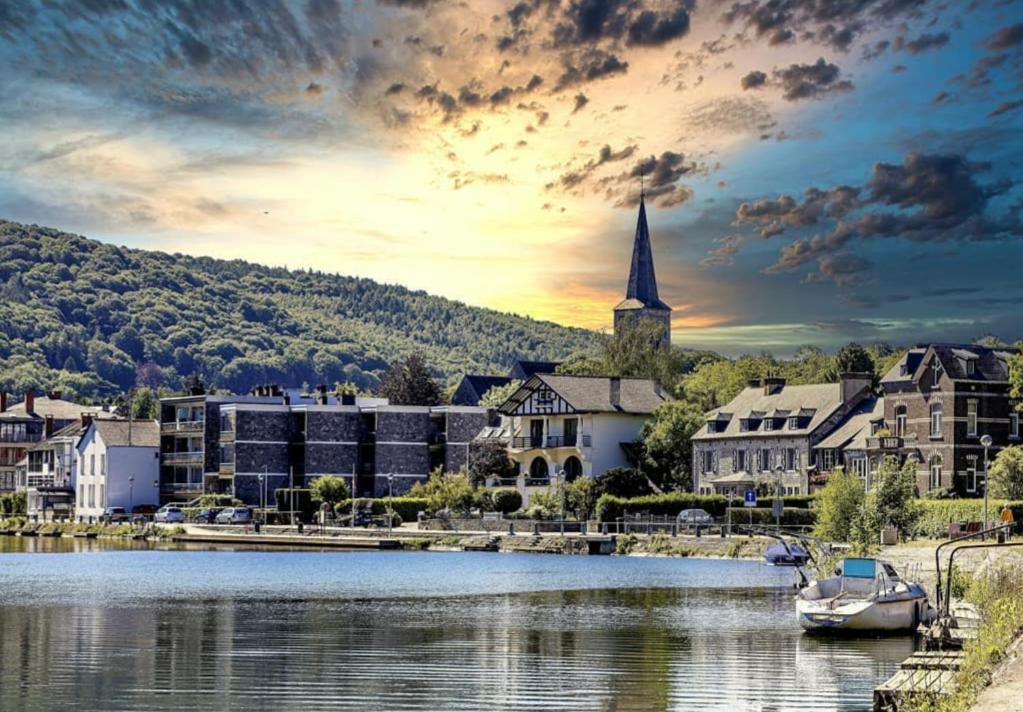 Escale Chambre D'Hotes Au Coeur Du Vieux Profondeville Entre Namur Et Dinant Exterior foto
